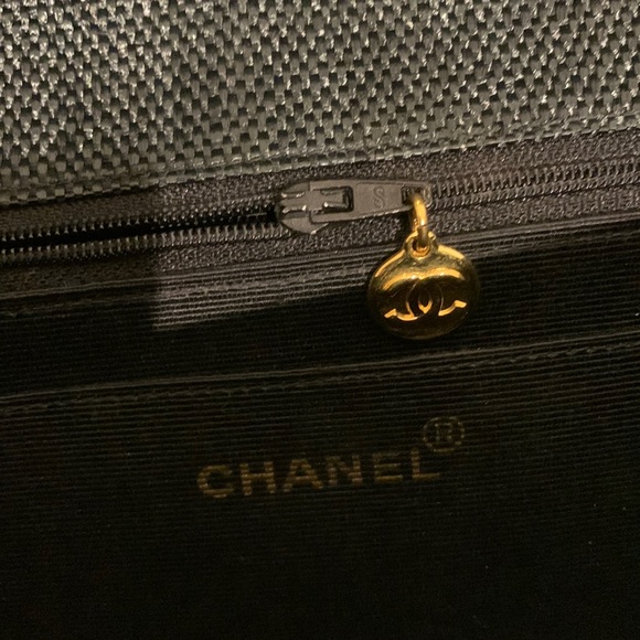 CHANEL 🖤 RARE Vintage Raffia Hemp Straw Quilted Flap Fringe Raw Edge Real Gold - Picture 12 of 16